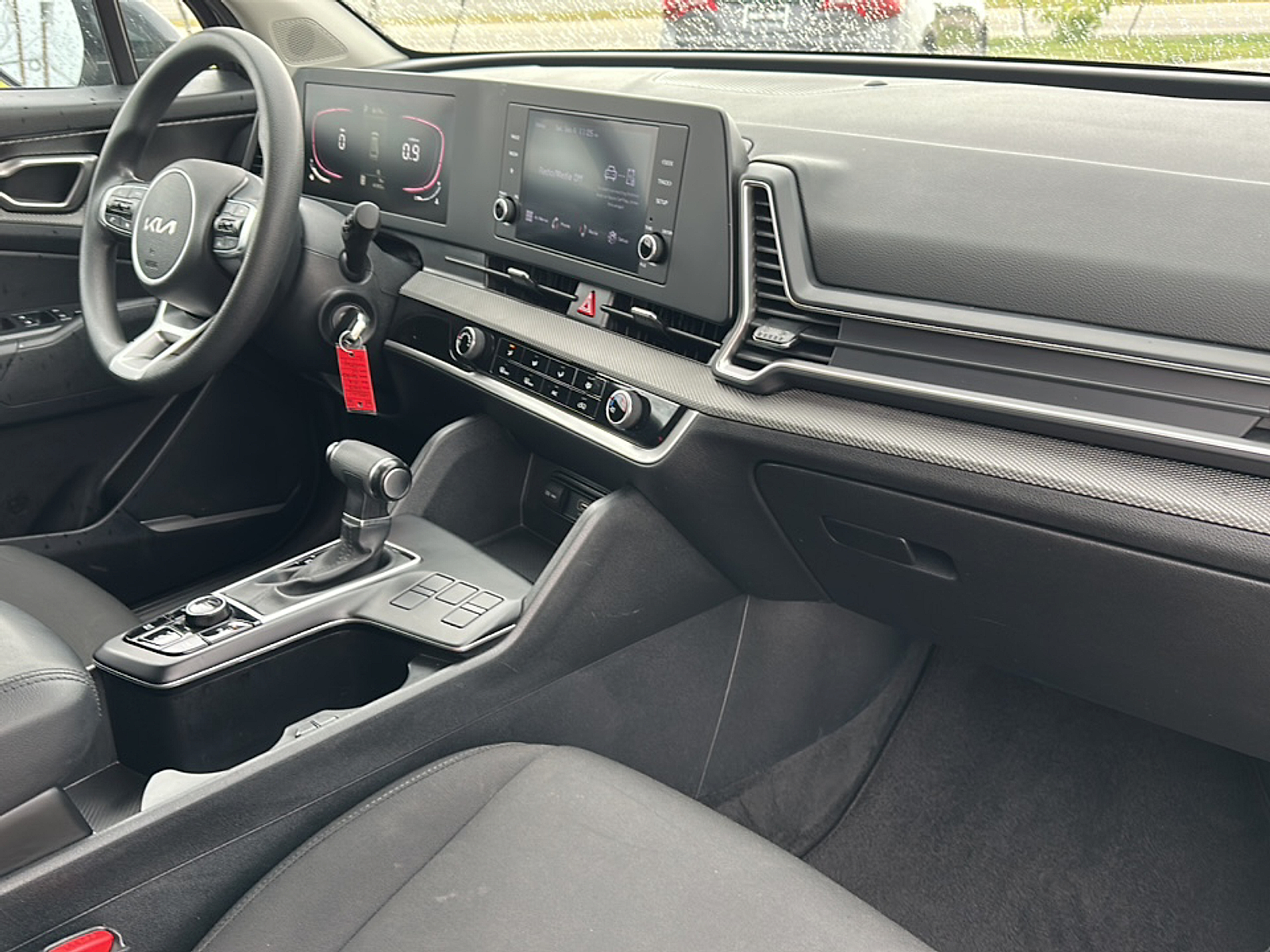 2023 Kia Sportage LX photo 10