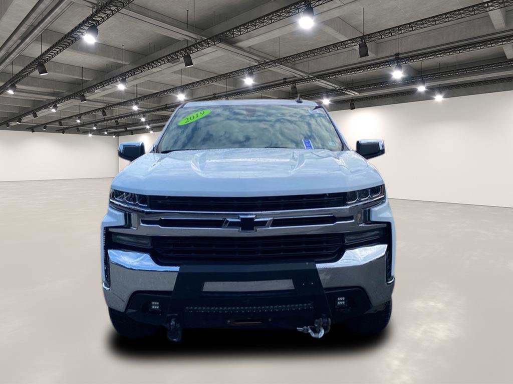 2019 Chevrolet Silverado 1500 LT photo 2