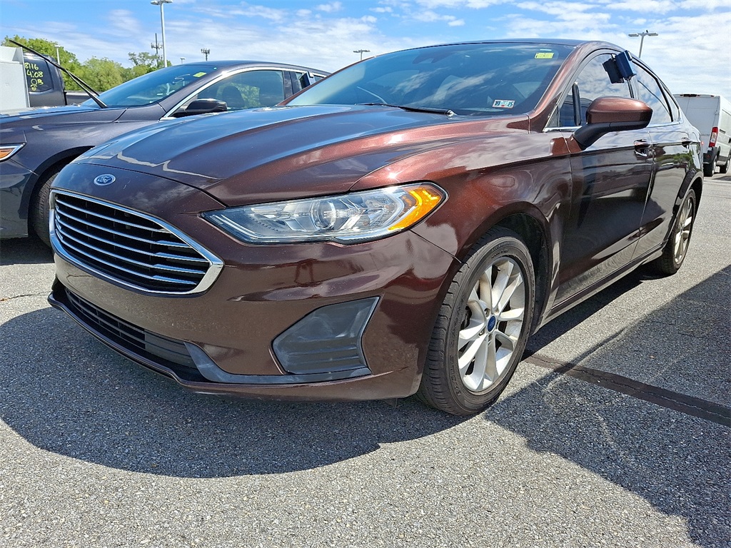 2019 Ford Fusion SE photo 3