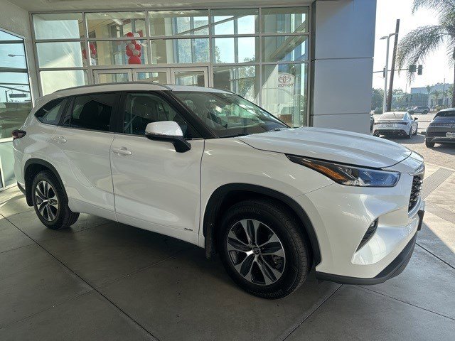 2025 Toyota Highlander Hybrid XLE photo 7