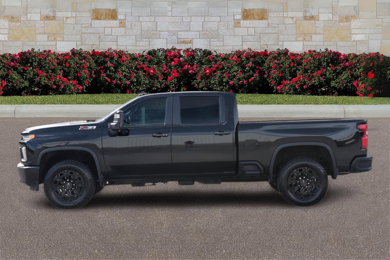 2023 Chevrolet Silverado LT photo 6