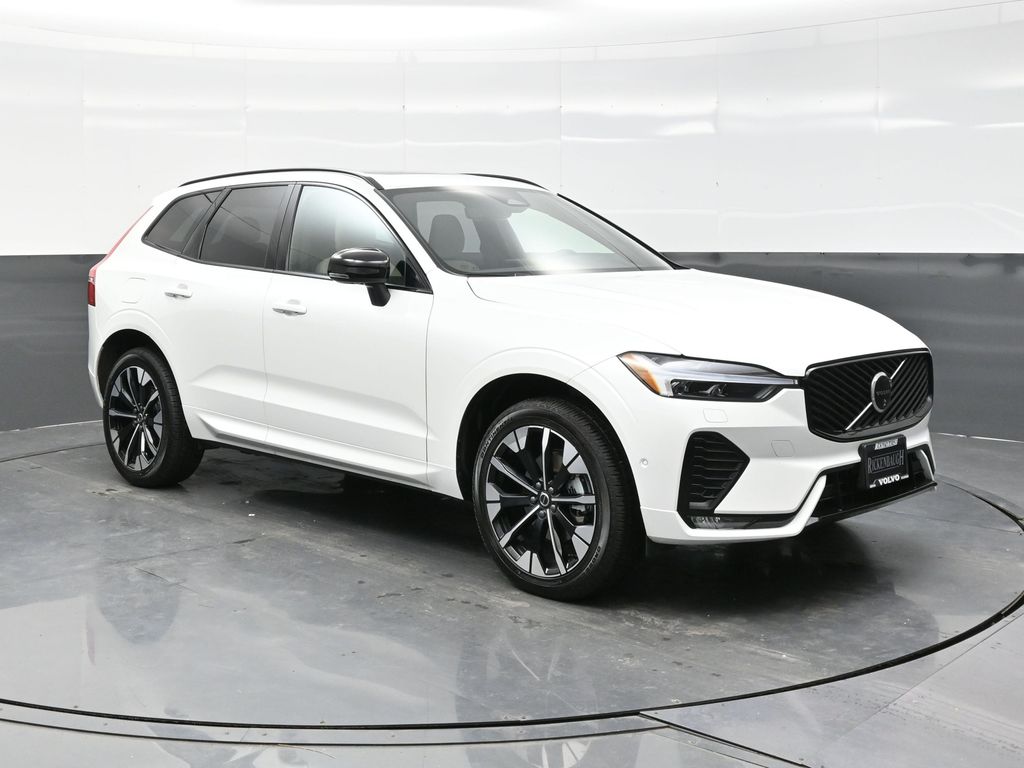 2026 Volvo XC60 Plus's photo