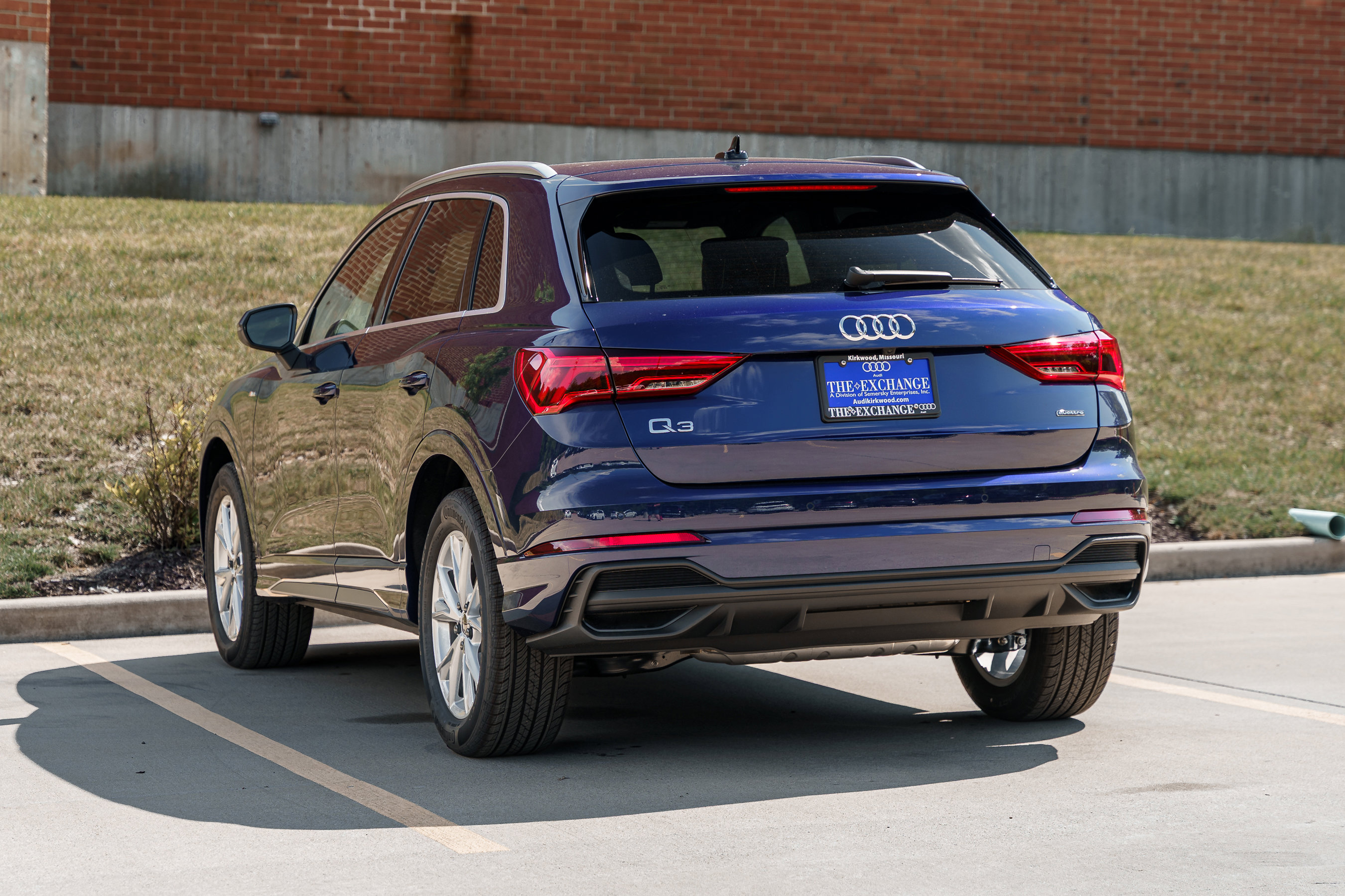 2025 Audi Q3 S line Premium photo 5