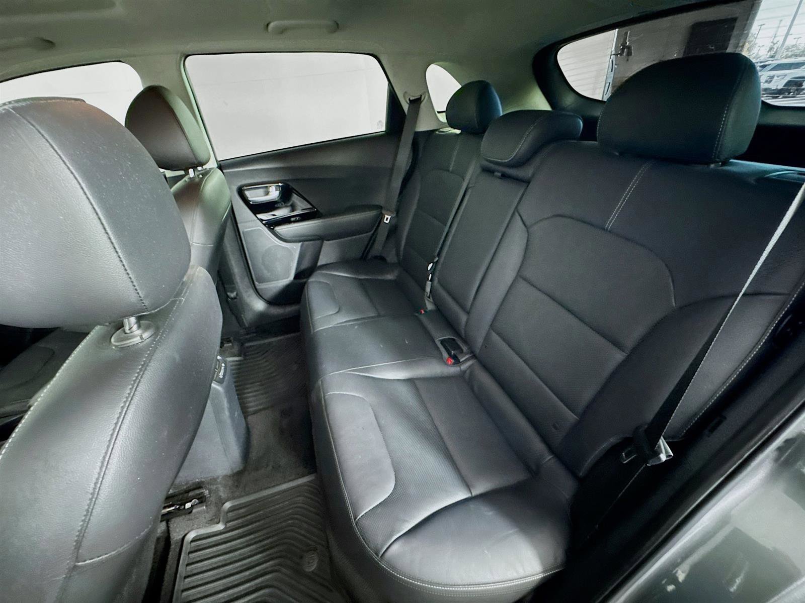 2017 Kia Niro Touring photo 22