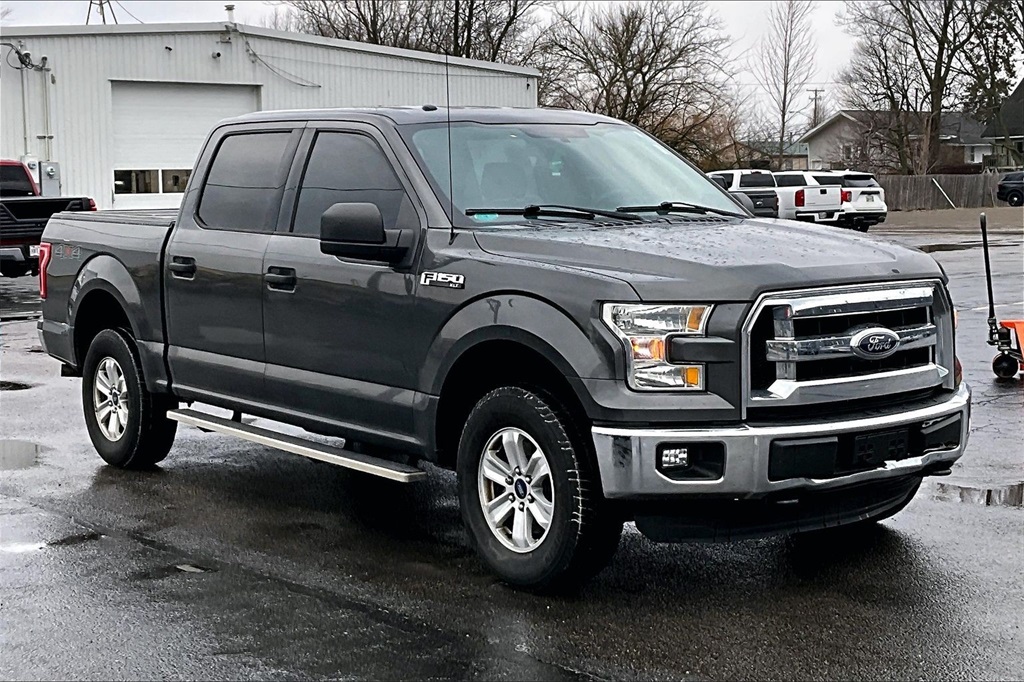 2015 Ford F-150 XLT's photo