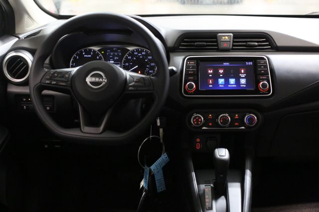 2025 Nissan Versa S photo 15