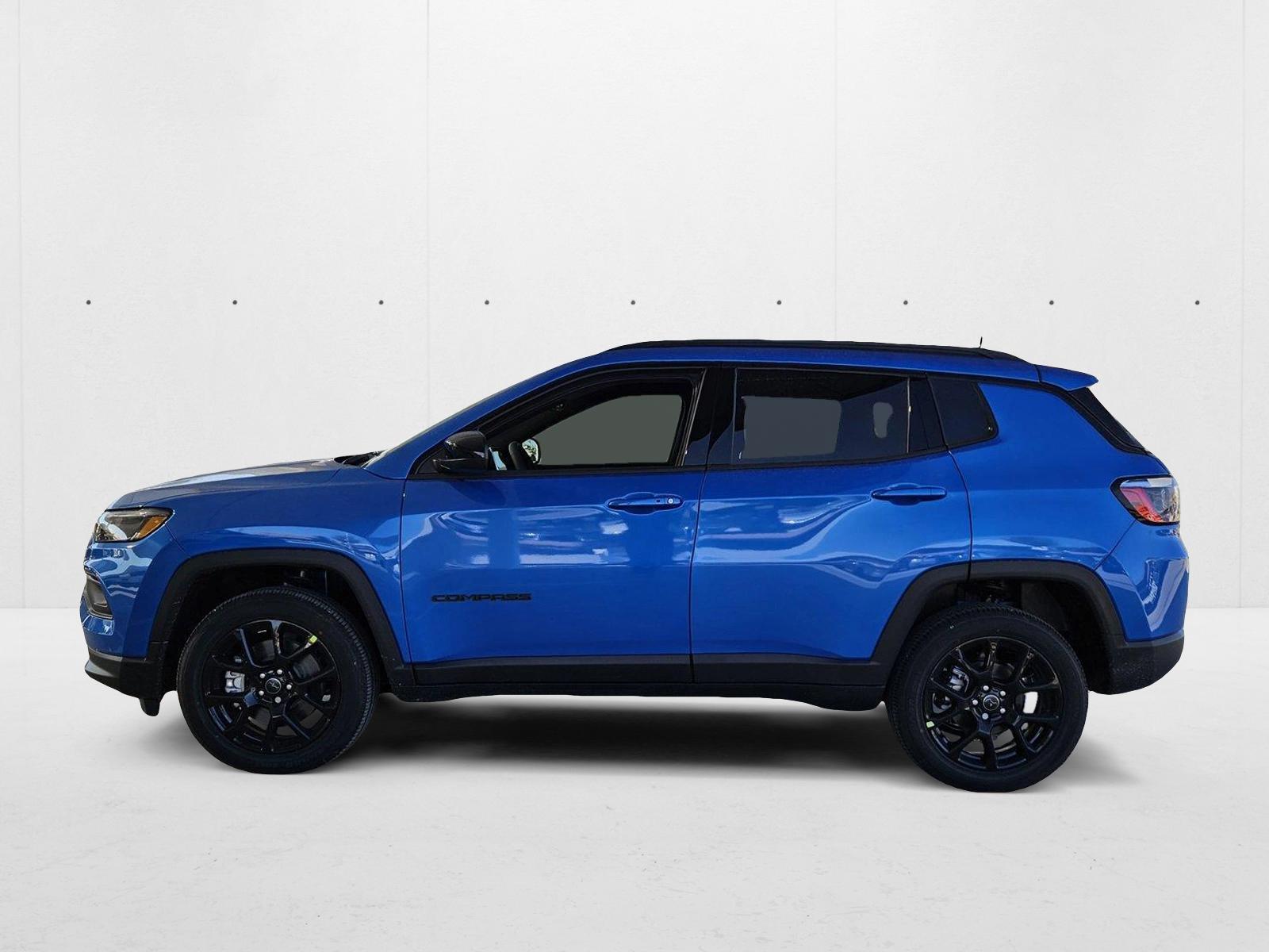 2025 Jeep Compass Latitude Sport photo 4