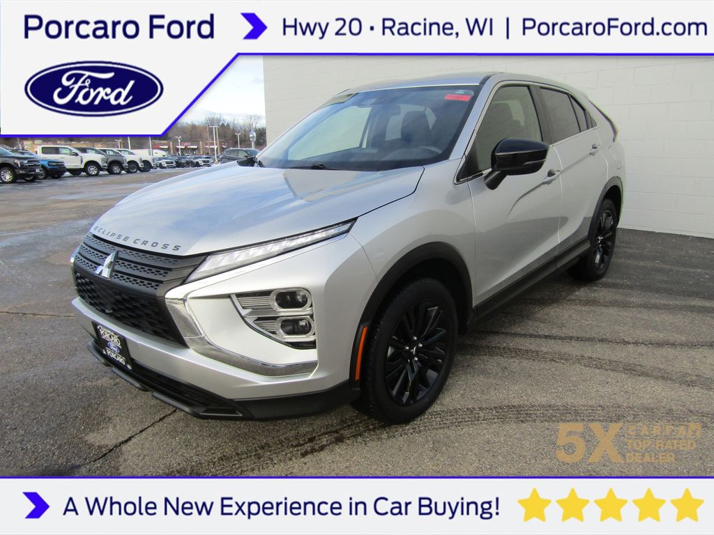 2024 Mitsubishi Eclipse Cross LE's photo