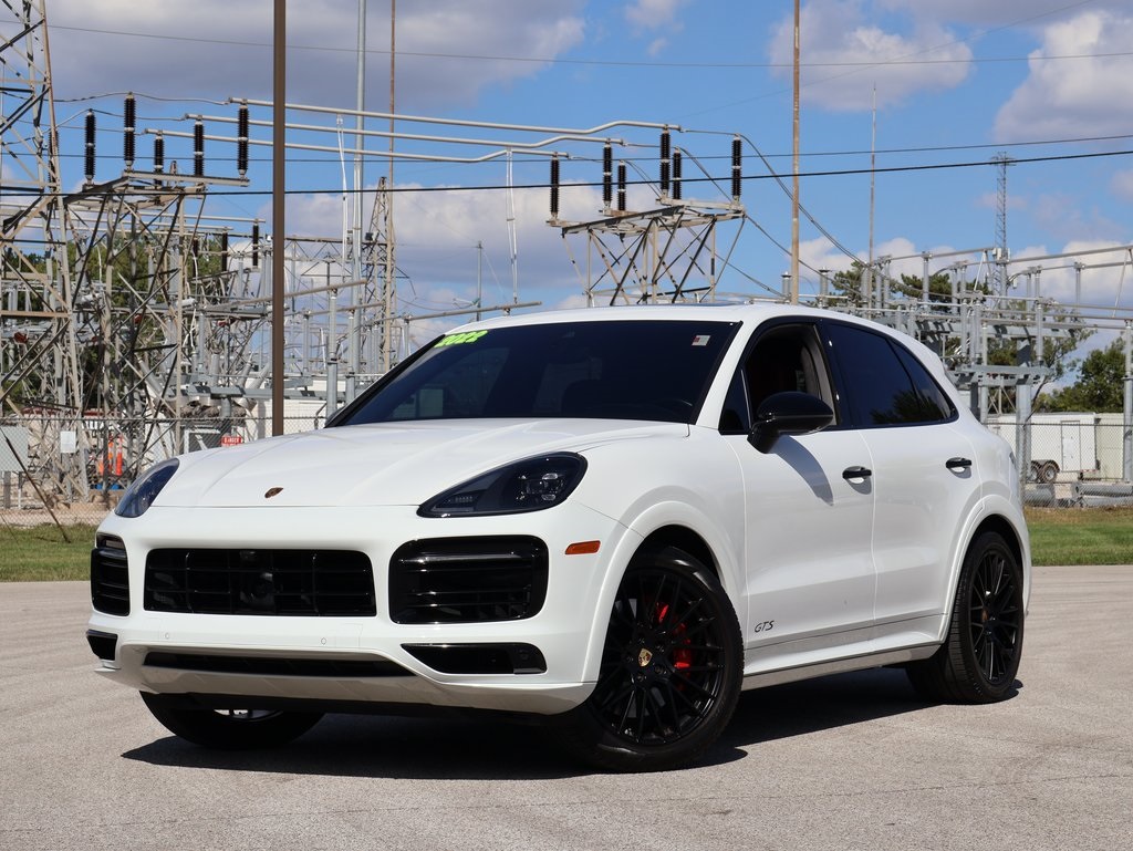 2022 Porsche Cayenne GTS's photo