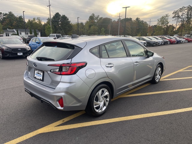 2025 Subaru Impreza Base photo 5
