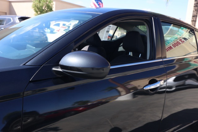 2021 Nissan Altima 2.5 SV photo 11
