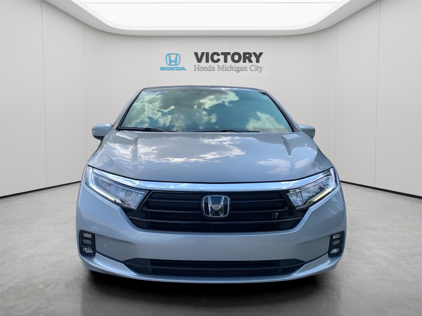 2023 Honda Odyssey Touring photo 8