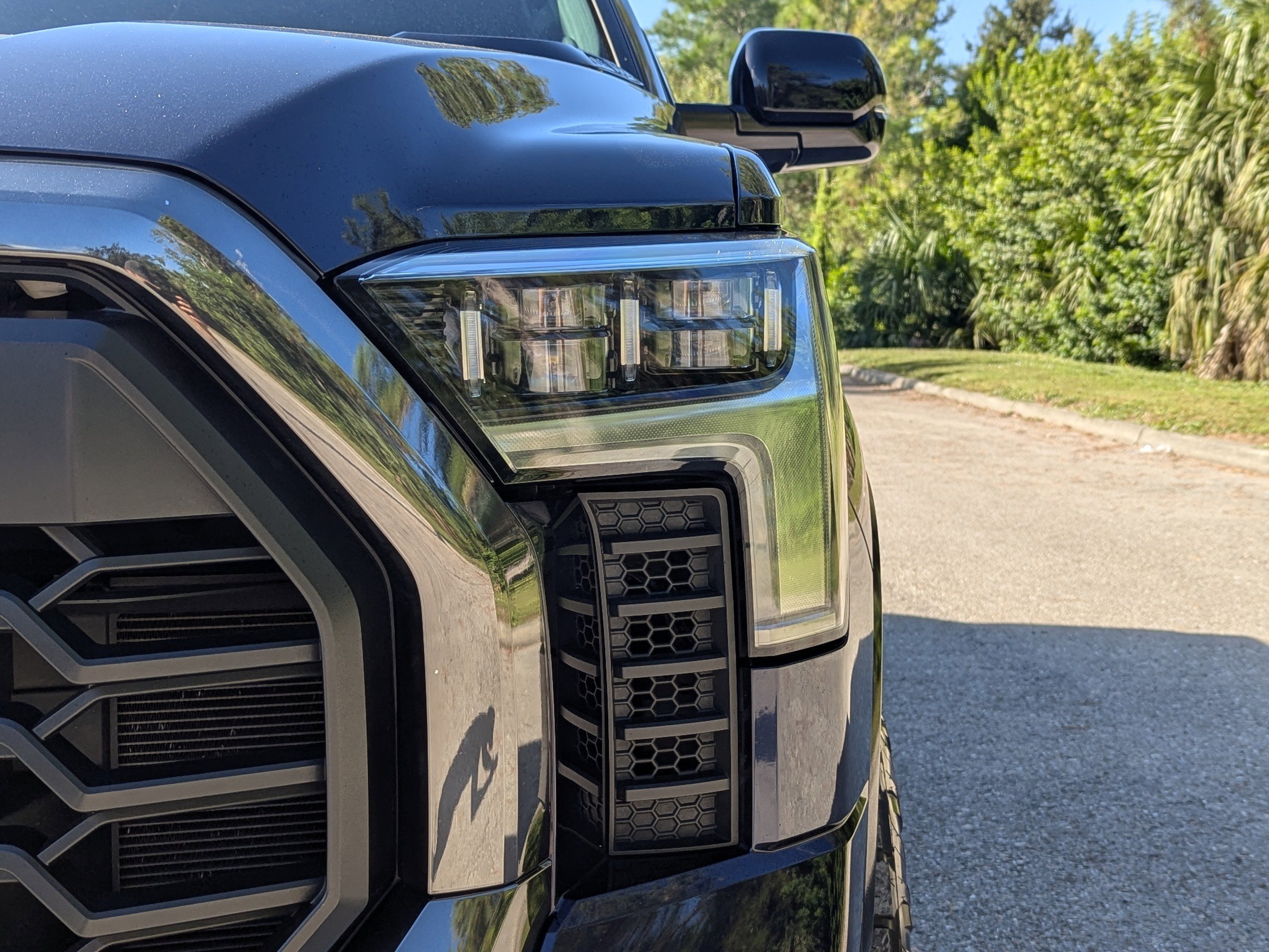 2022 Toyota Tundra Platinum photo 9