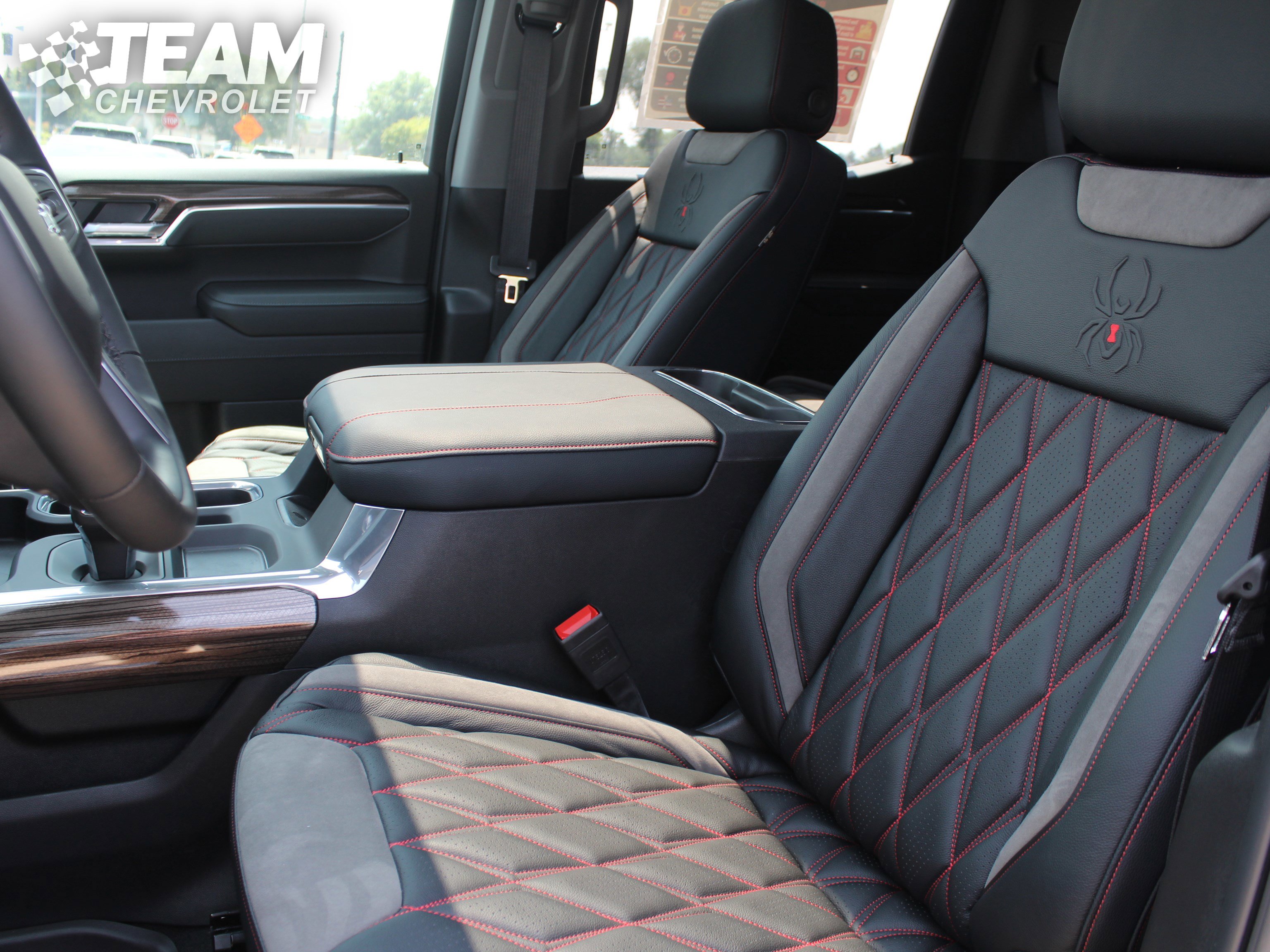 2025 Chevrolet Silverado 1500 RST photo 10