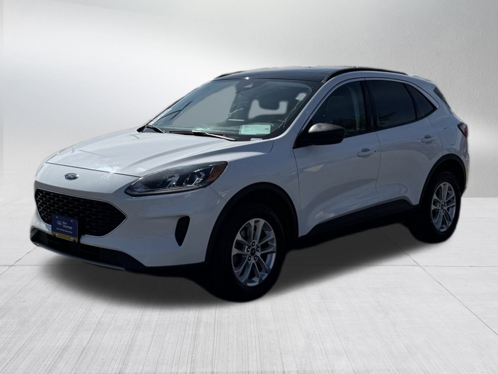 2022 Ford Escape SE photo 2