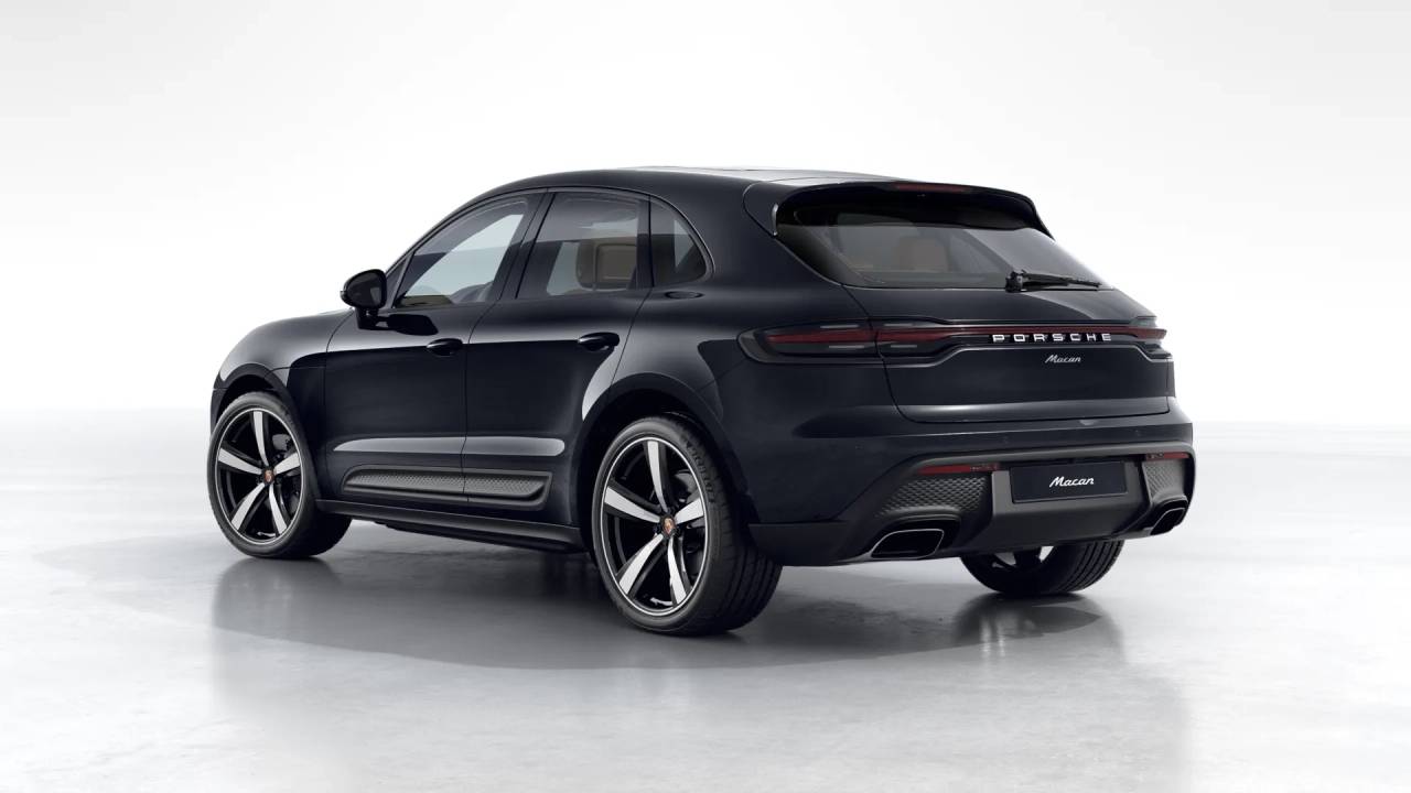 2026 Porsche Macan T photo 2