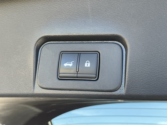 2023 Nissan Rogue SL photo 4