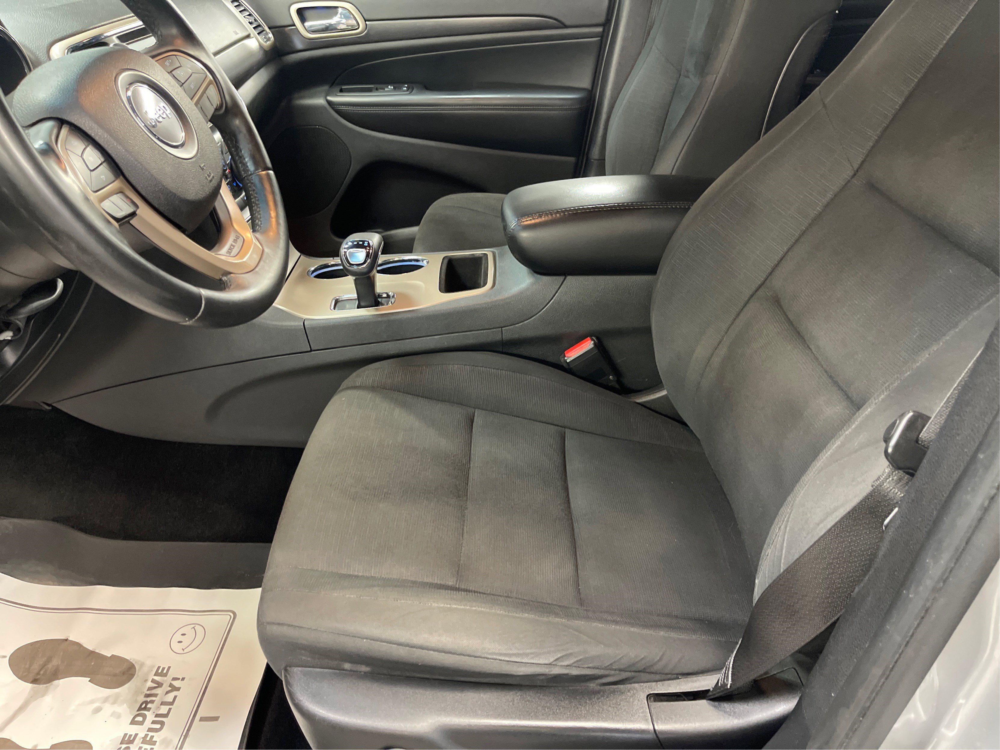 2014 Jeep Grand Cherokee Laredo photo 18