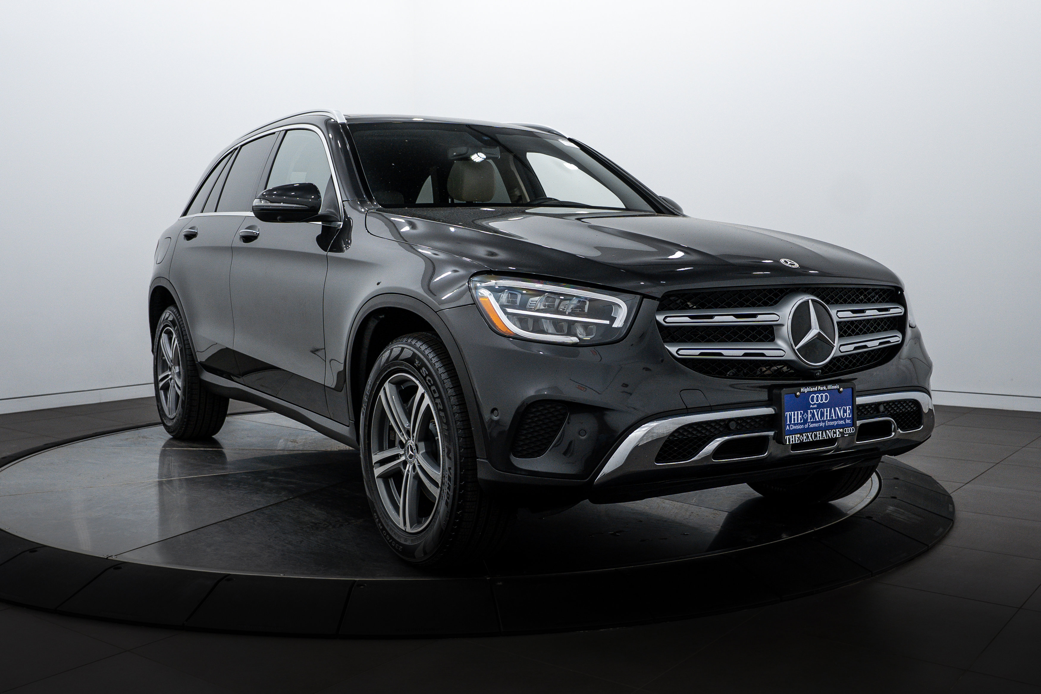 2021 Mercedes Benz GLC 300 4MATIC photo 2