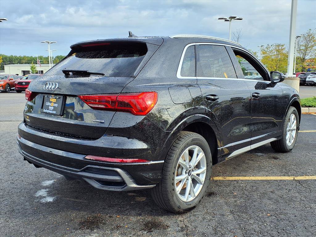 2025 Audi Q3 S line Premium photo 5