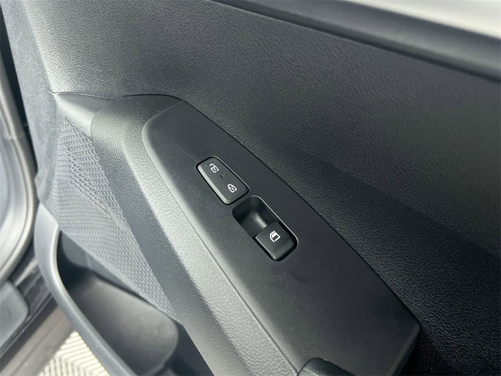 2026 Kia Seltos LX photo 30