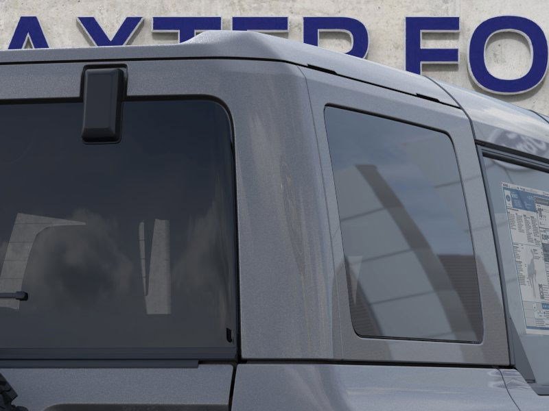 2025 Ford Bronco Badlands photo 2