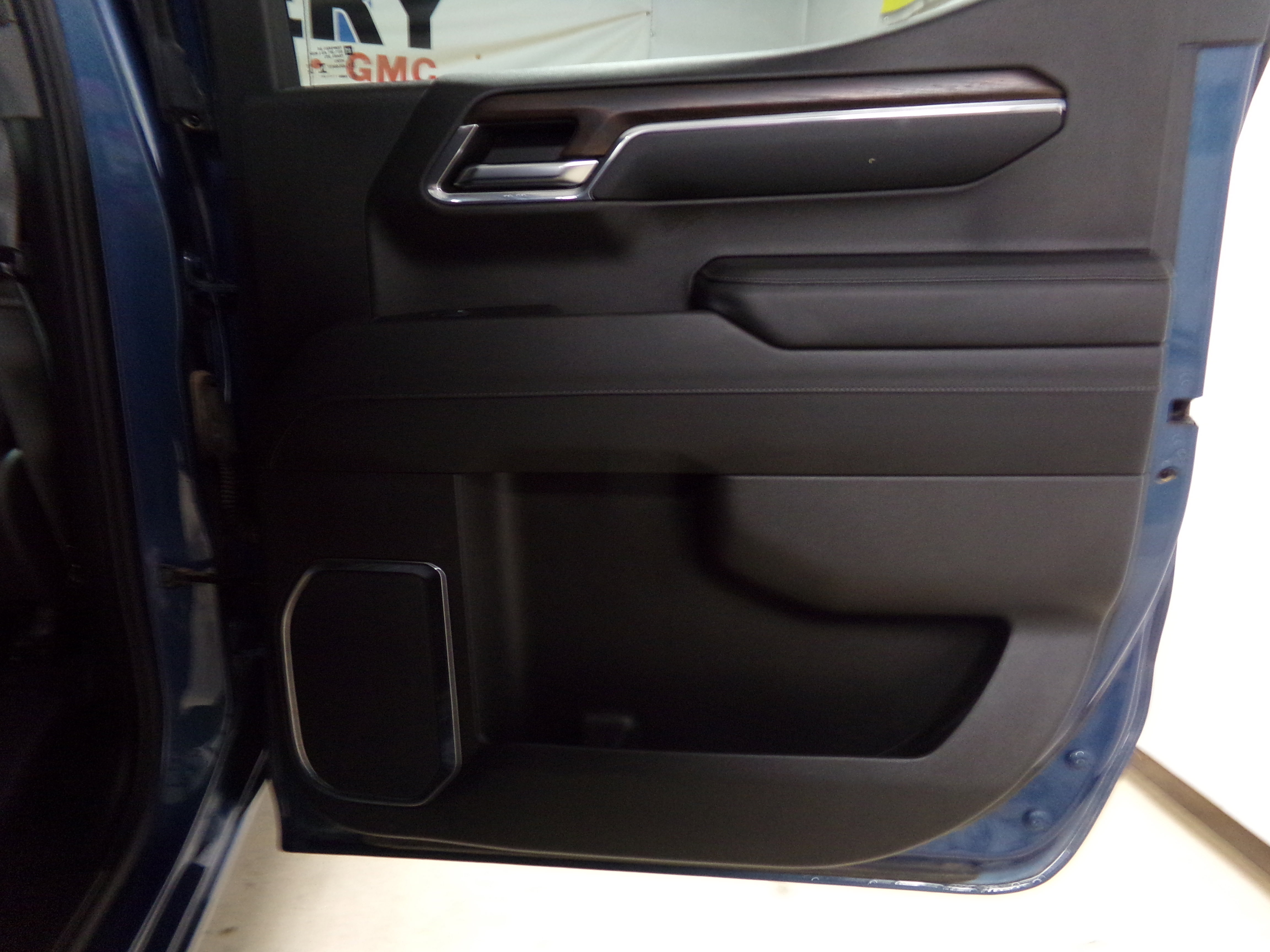 2024 Gmc Sierra 1500 photo 2