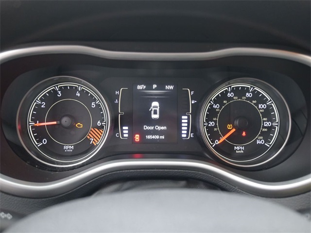 2015 Jeep Cherokee Sport photo 3