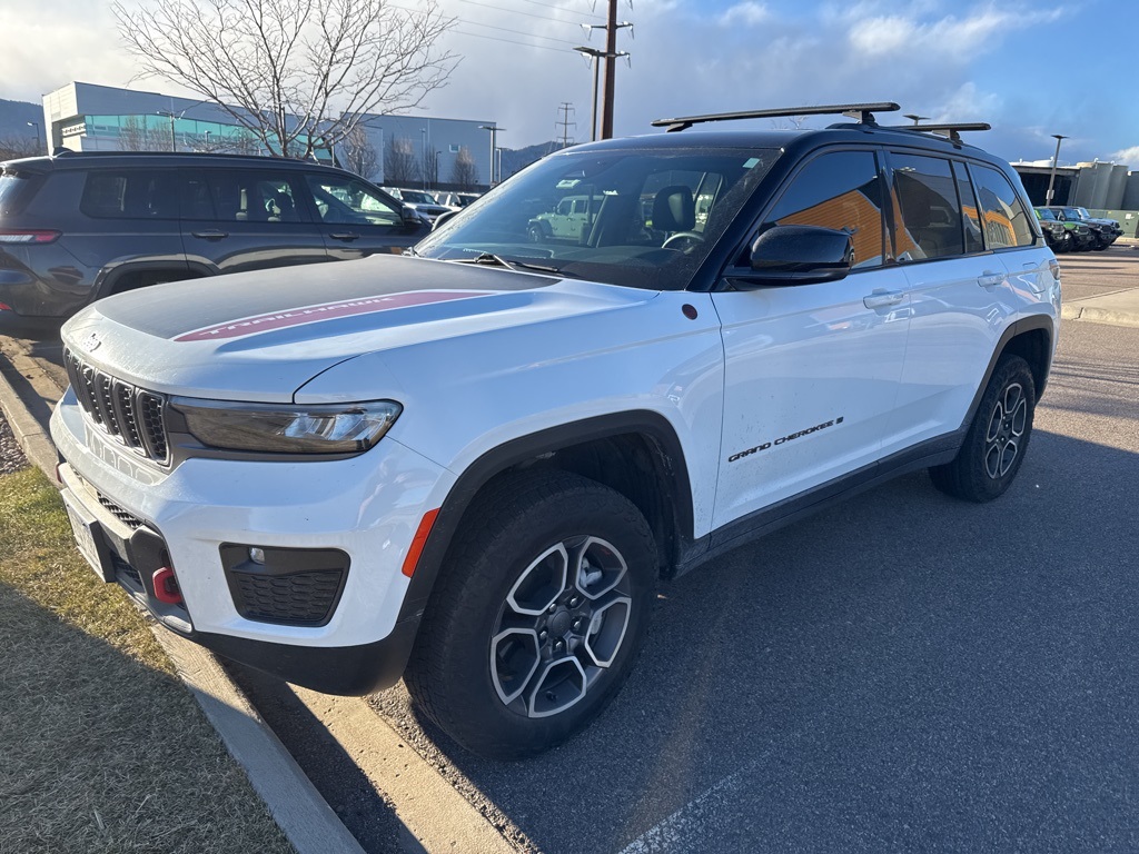 2022 Jeep Grand Cherokee Trailhawk's photo