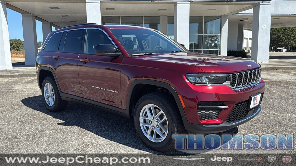2025 Jeep Grand Cherokee Laredo's photo