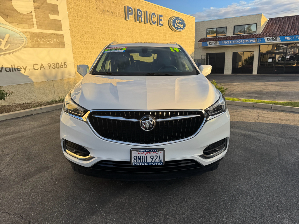 2019 Buick Enclave Essence photo 2