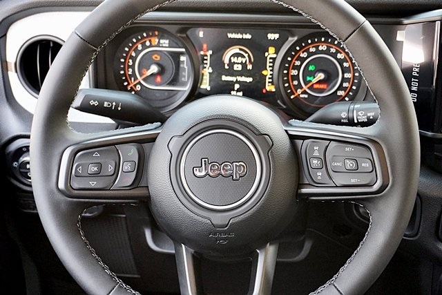 New 2025 Anvil Clear-Coat Exterior Paint Jeep Sport image 25