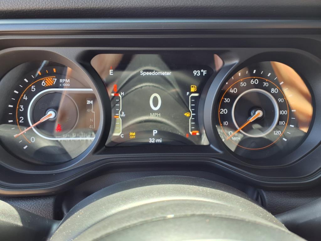 2025 Jeep Wrangler Willys photo 11