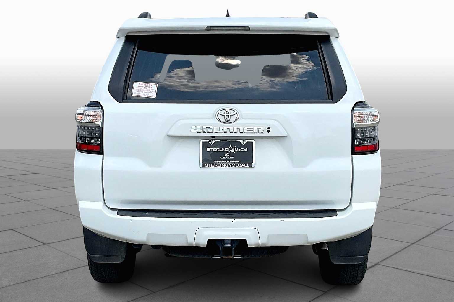 2024 Toyota 4Runner SR5 Premium photo 2