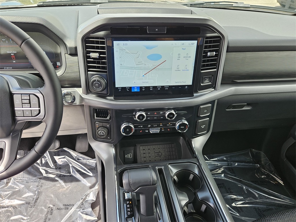 2025 Ford F-150 XLT photo 21