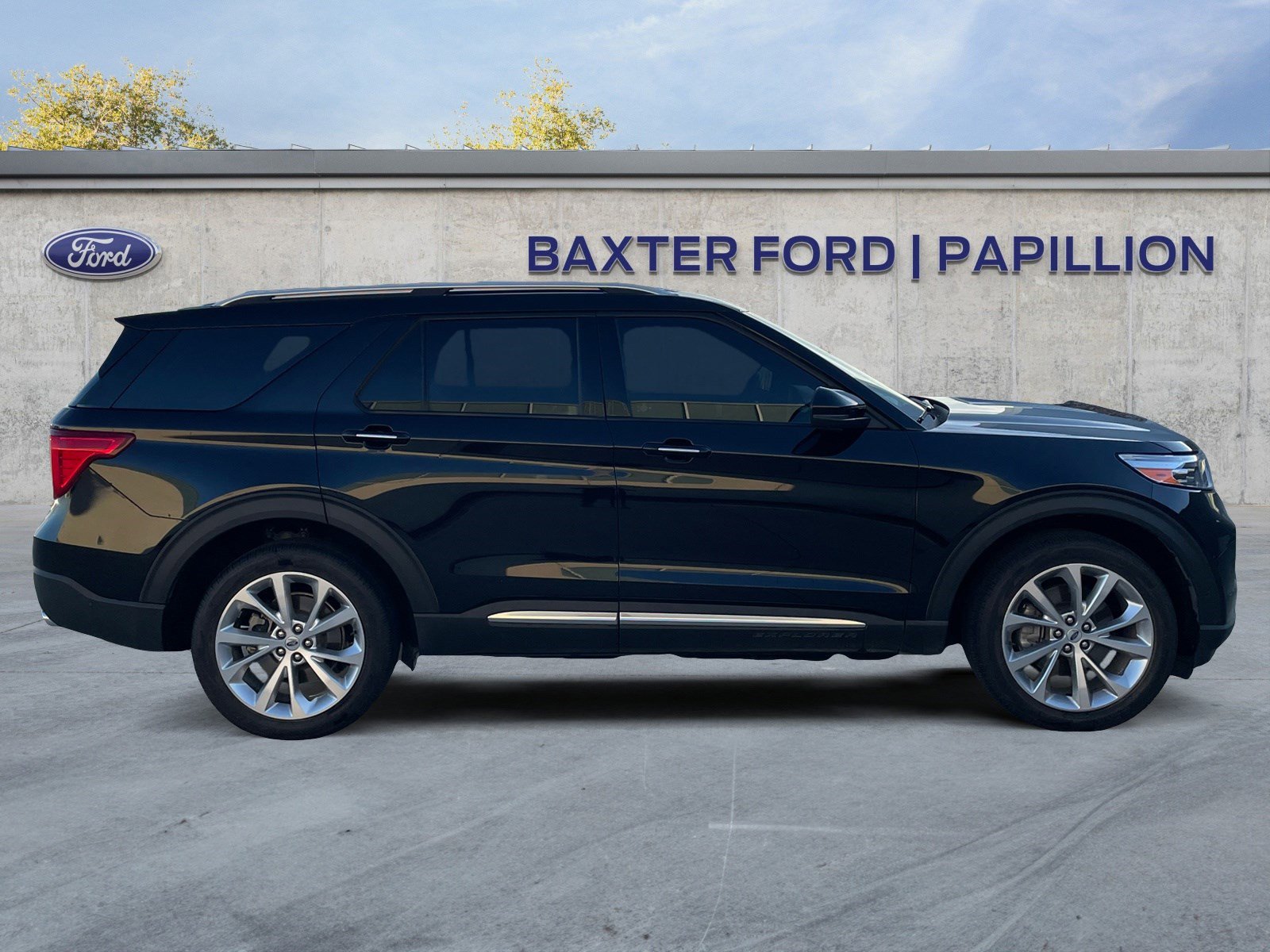2023 Ford Explorer Platinum photo 4