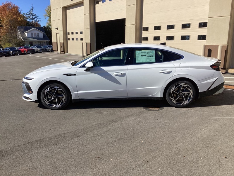 2026 Hyundai Sonata SEL Sport photo 4
