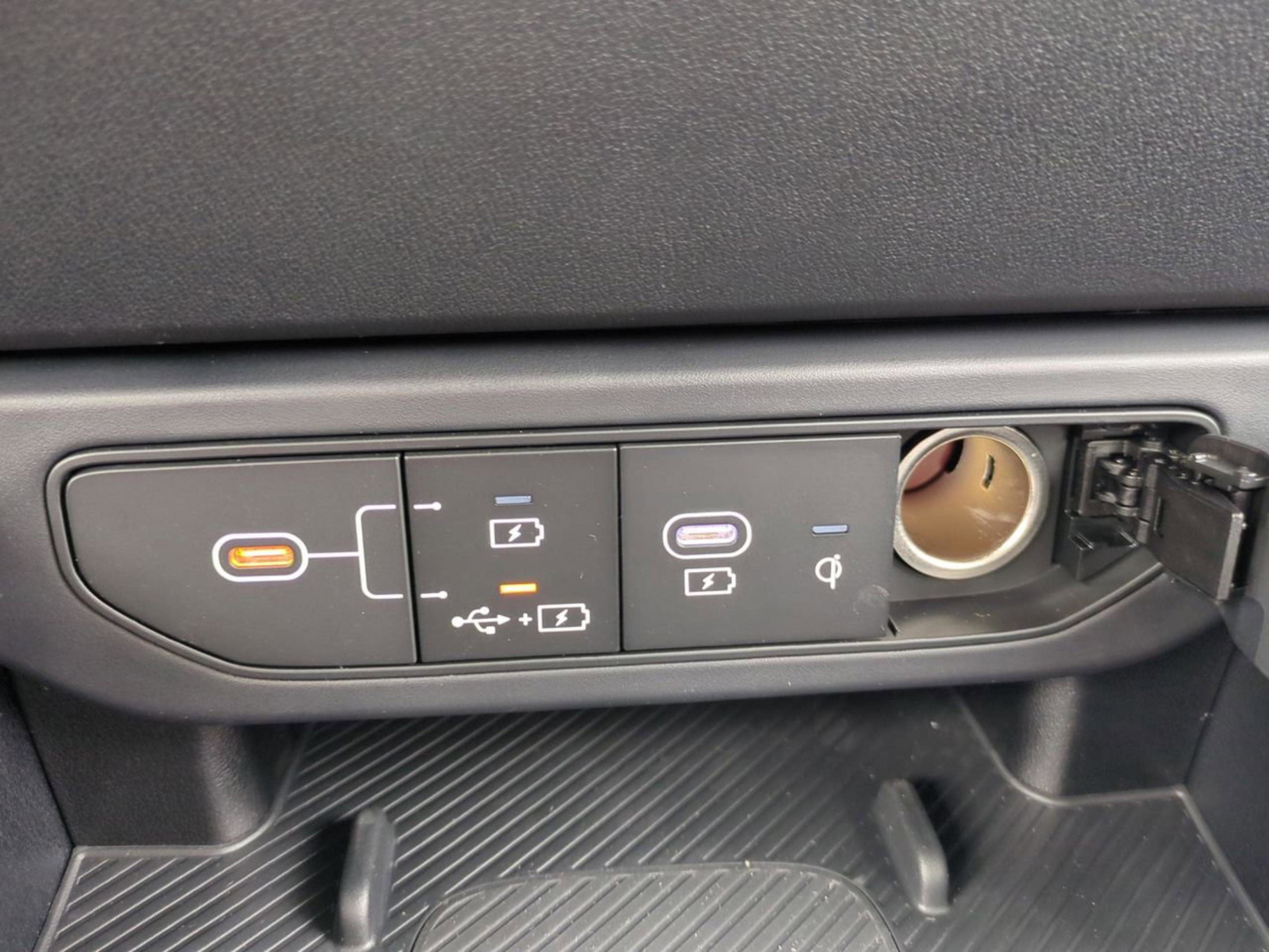 2025 Kia K4 EX photo 16