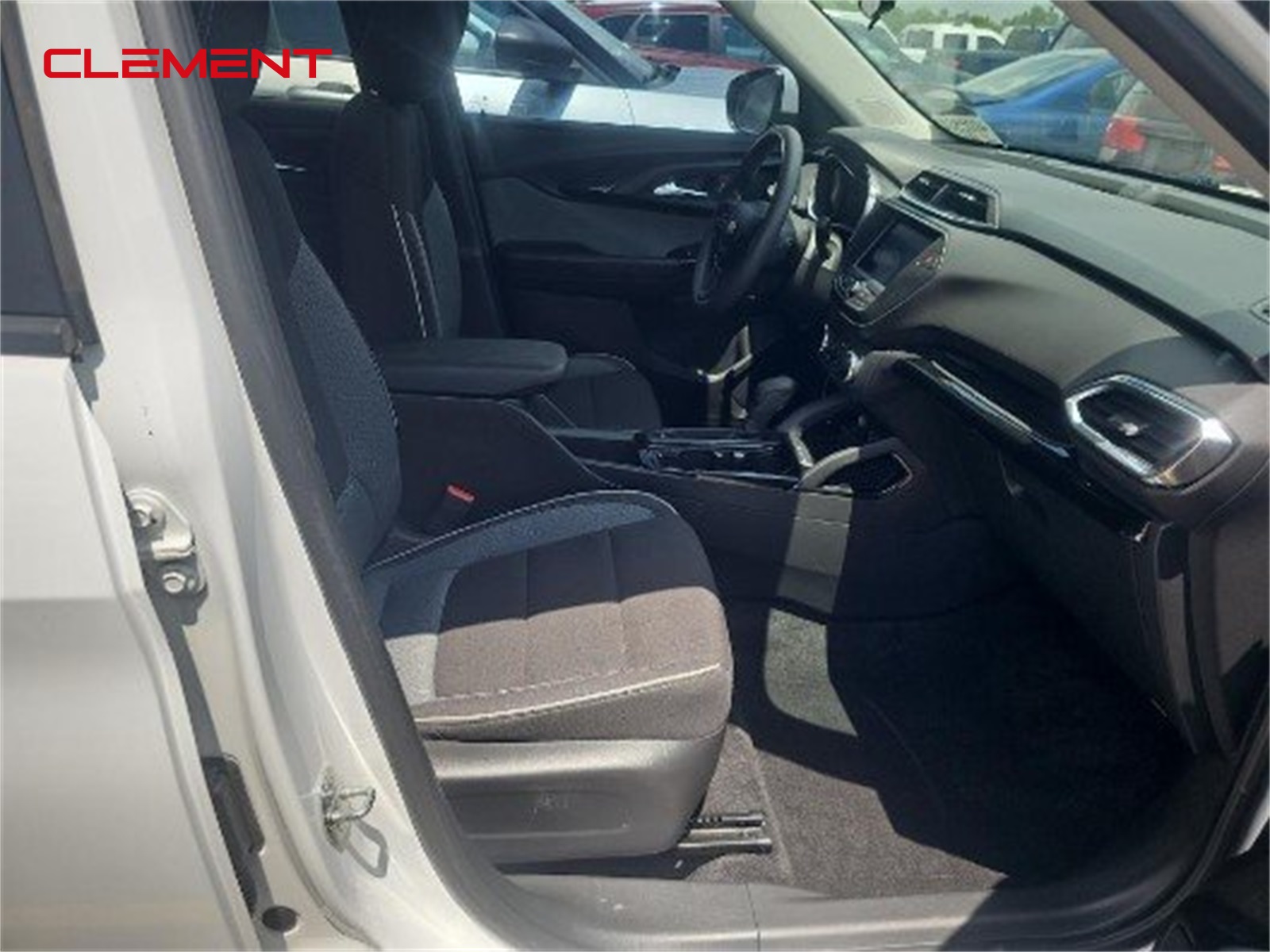2022 Chevrolet Trailblazer LT photo 3