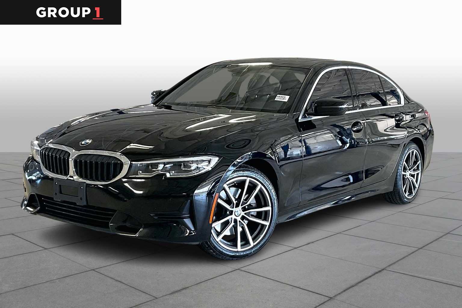 2019 BMW 3 Series 330i's photo