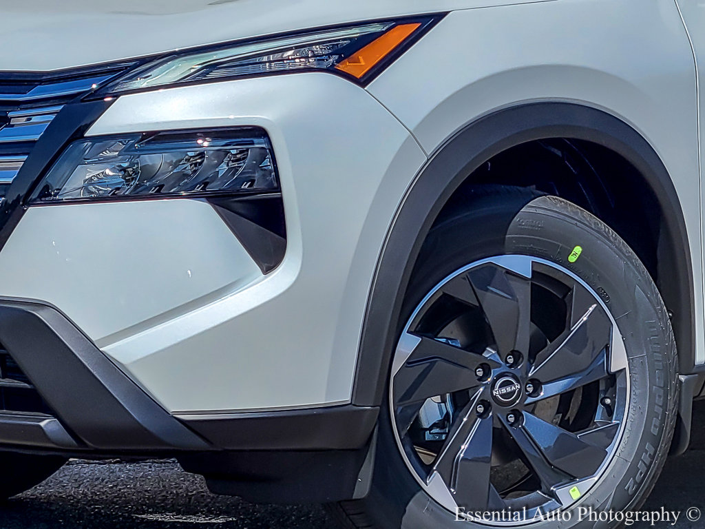 2026 Nissan Rogue SV photo 3