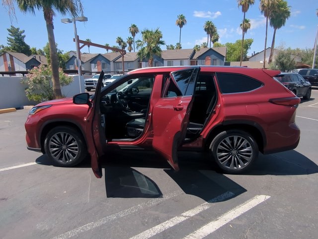 2020 Toyota Highlander Hybrid Platinum photo 8