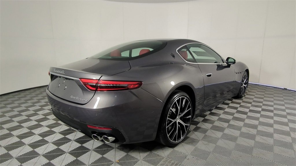 2026 Maserati Granturismo Modena photo 4