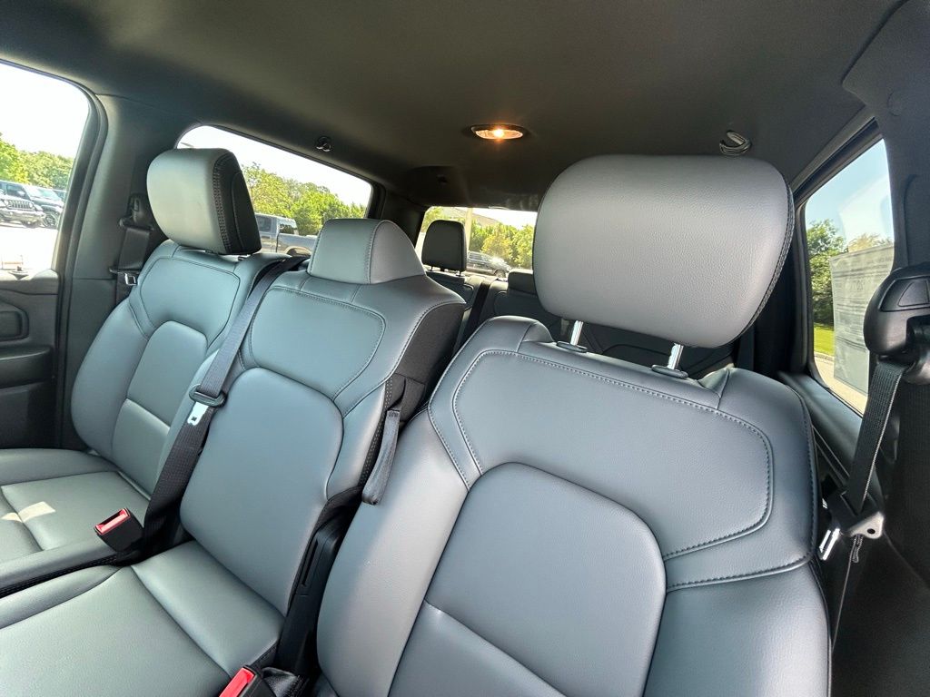 2026 Ram 1500 Tradesman photo 16