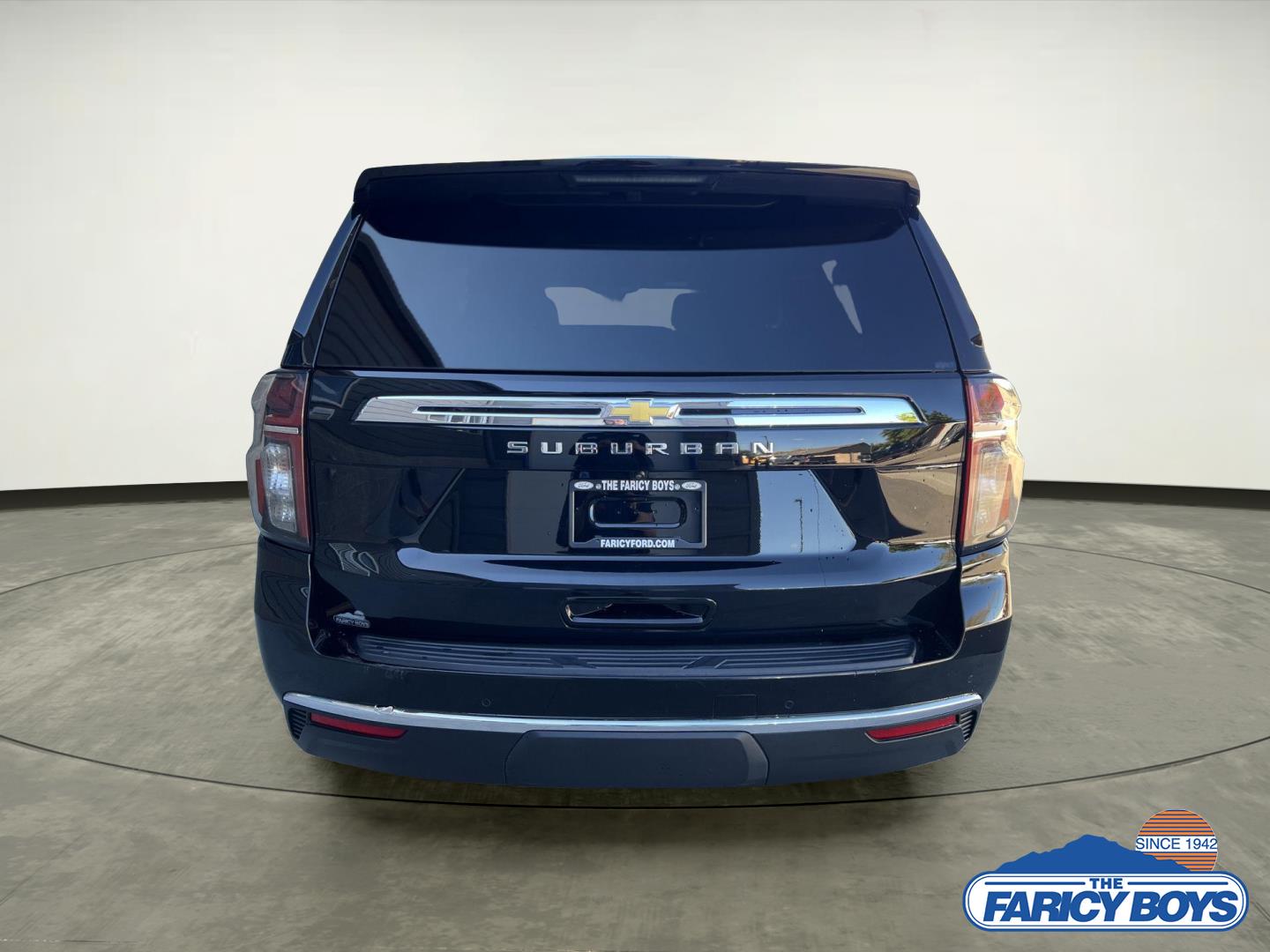 2024 Chevrolet Suburban LS photo 4