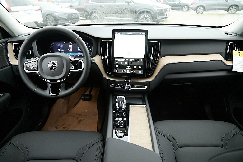 2026 VOLVO XC60 - Image 23