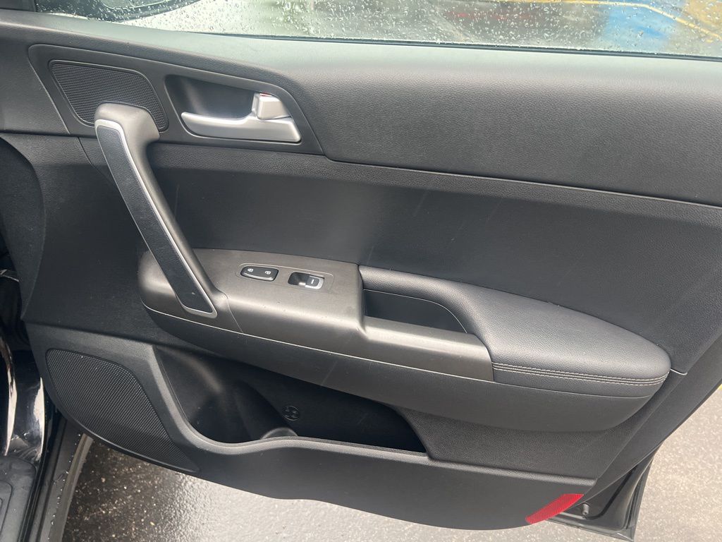 2020 Kia Sportage LX photo 21