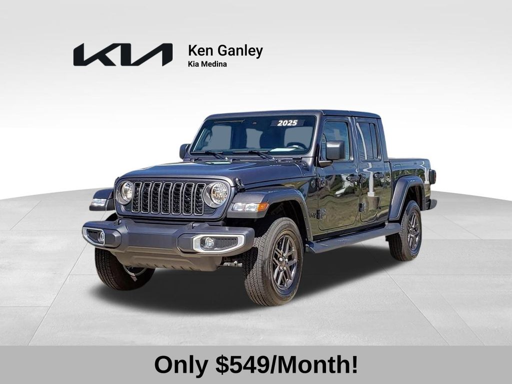 2025 Jeep Gladiator Sport S's photo
