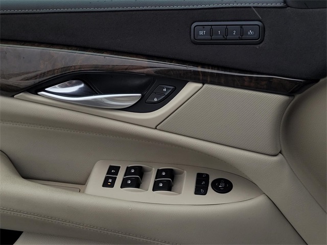 2018 Cadillac Escalade Luxury photo 25