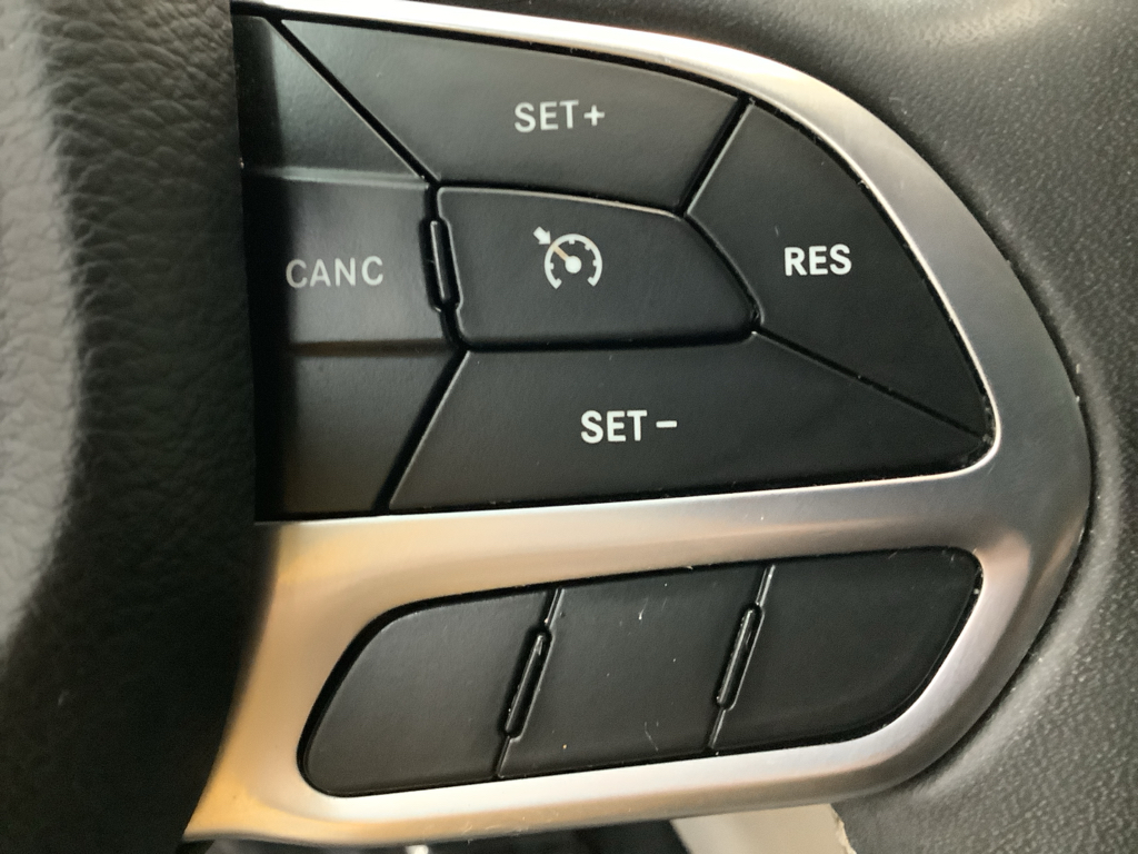 2022 Chrysler Voyager LX photo 15